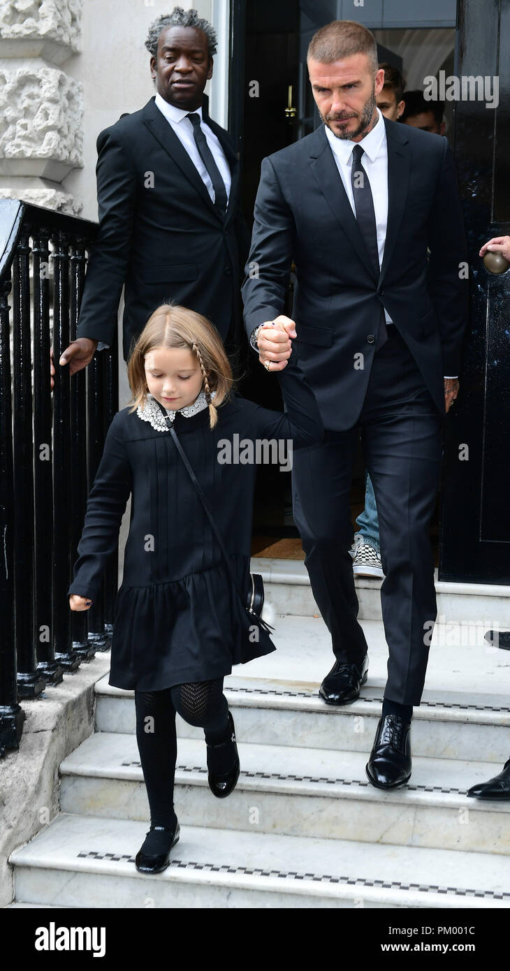 Victoria beckham and daughter hi-res stock photography and images - Alamy