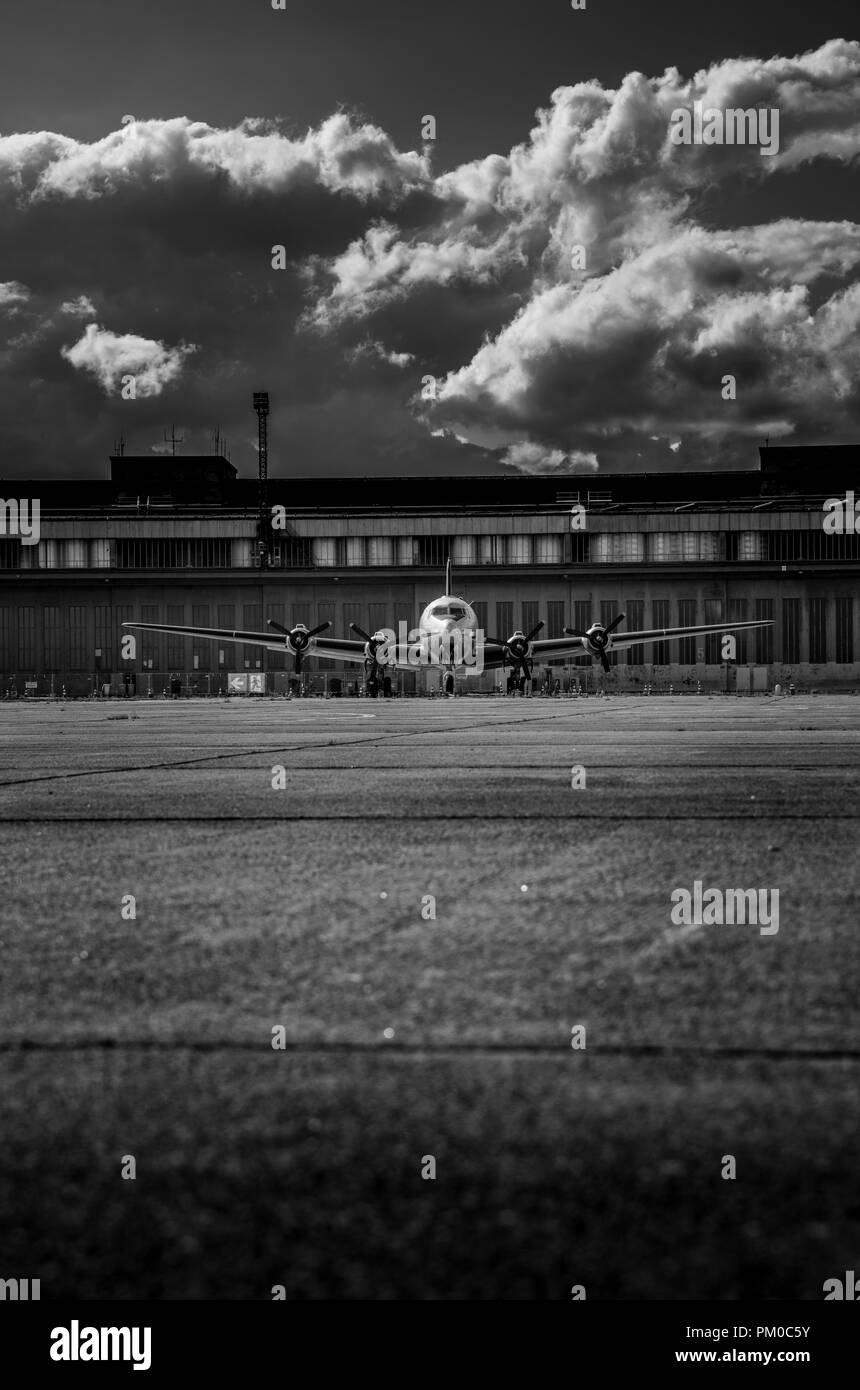 tempelhof Airfield, Berlin, Germany: 15th August 2018: old terminal building and apron Stock Photo