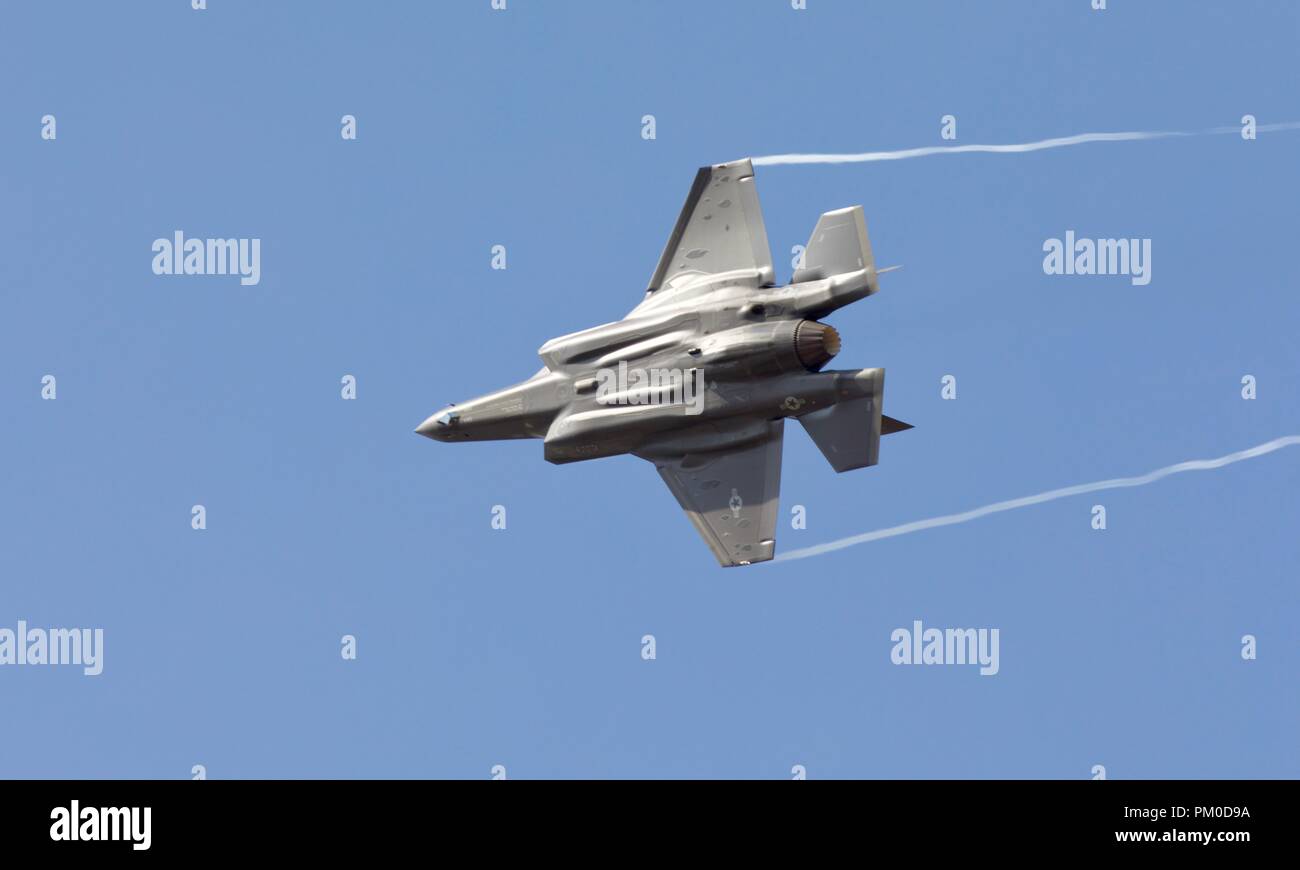 cart  US Air Force F-35B Joint Strike Fighter at the 2018 Royal International Air Tattoo Stock Photo