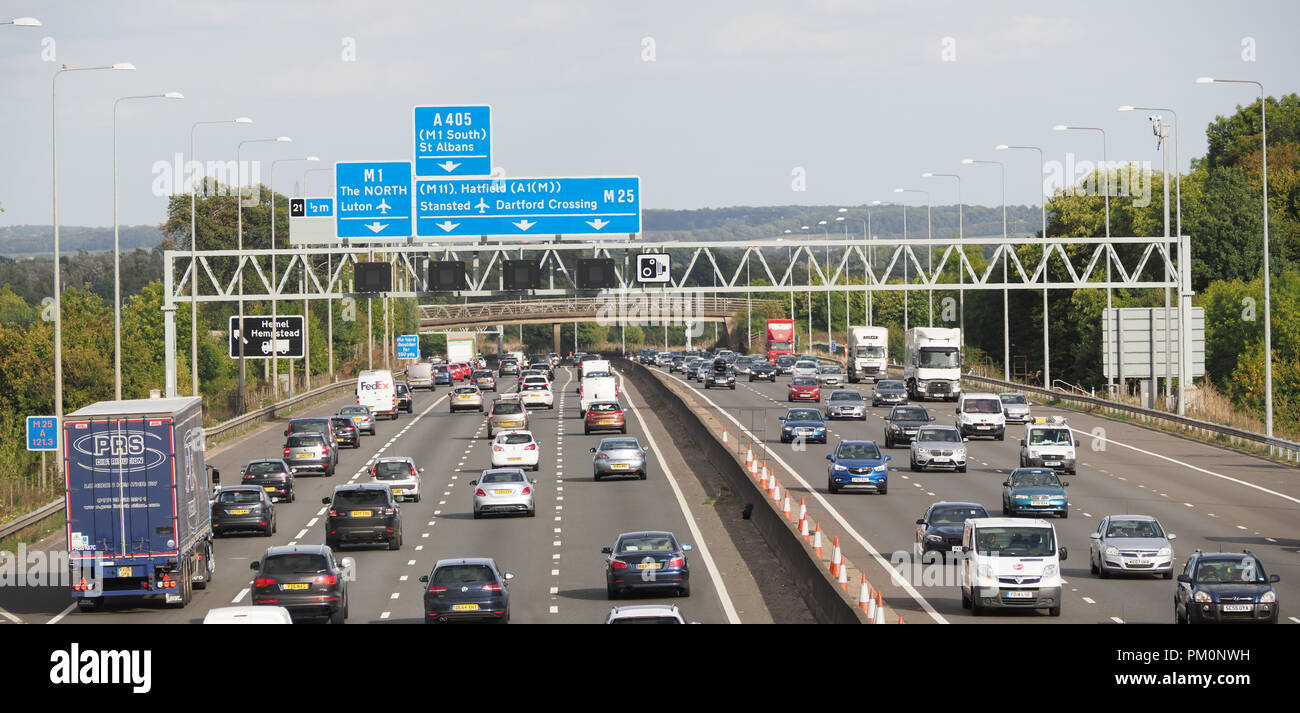 View looking down on traffic on the M25 London orbital motorway near junction 21 in Hertfordshire Stock Photo