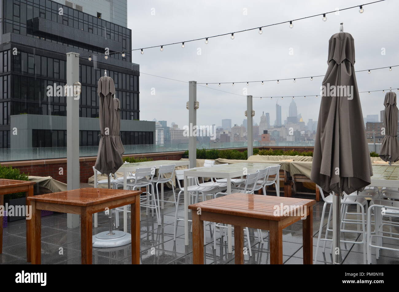 Manhattan street view, New York City Stock Photo - Alamy