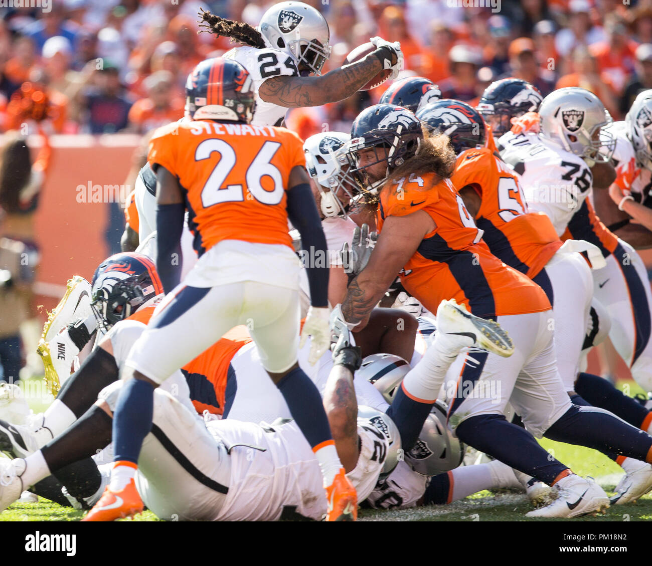 Denver broncos tatum bell 26 hi-res stock photography and images - Alamy