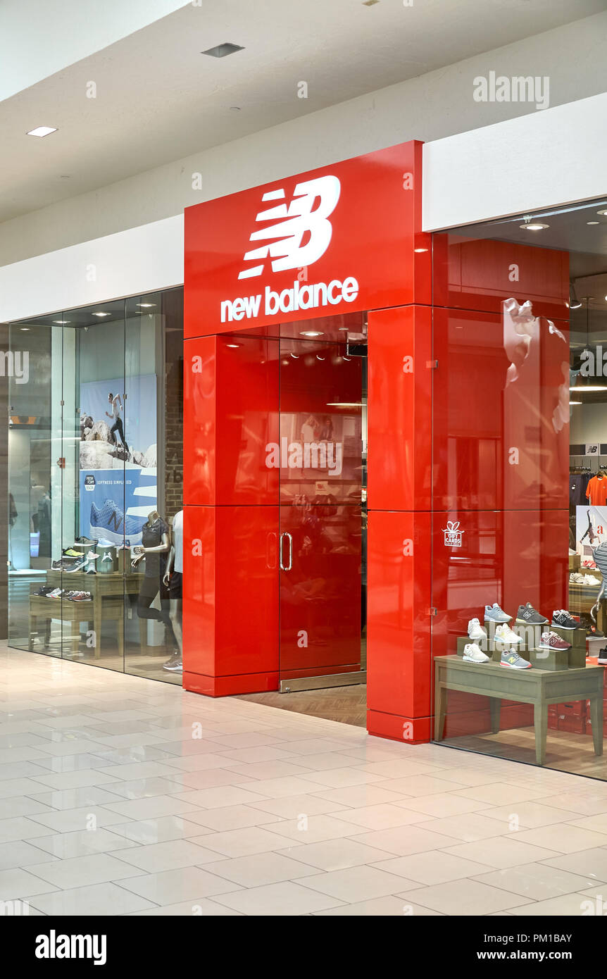 AVENTURA, USA - AUGUST 23, 2018: New Balance famous boutique in Aventura  Mall Stock Photo - Alamy