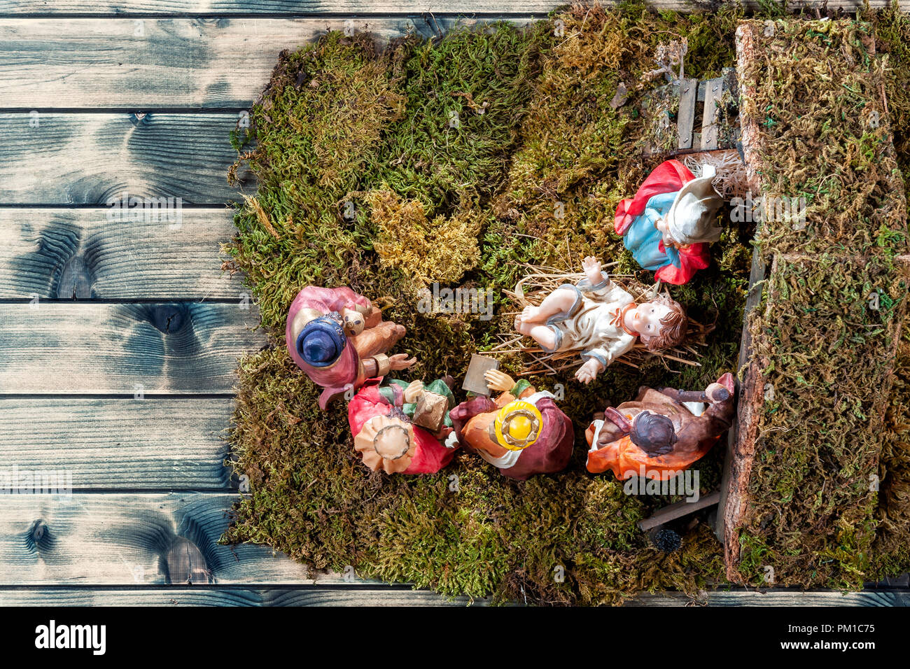 Top View Of The Christmas Nativity Scene Hut With Baby Jesus In The Manger With Mary Joseph And The Three Wise Men On A Vintage Wooden Table Stock Photo Alamy Top View Of The Christmas Nativity Scene Hut With Baby Jesus In The Manger With Mary Joseph And The Three Wise Men On A Vintage Wooden Table Stock Photo Alamy