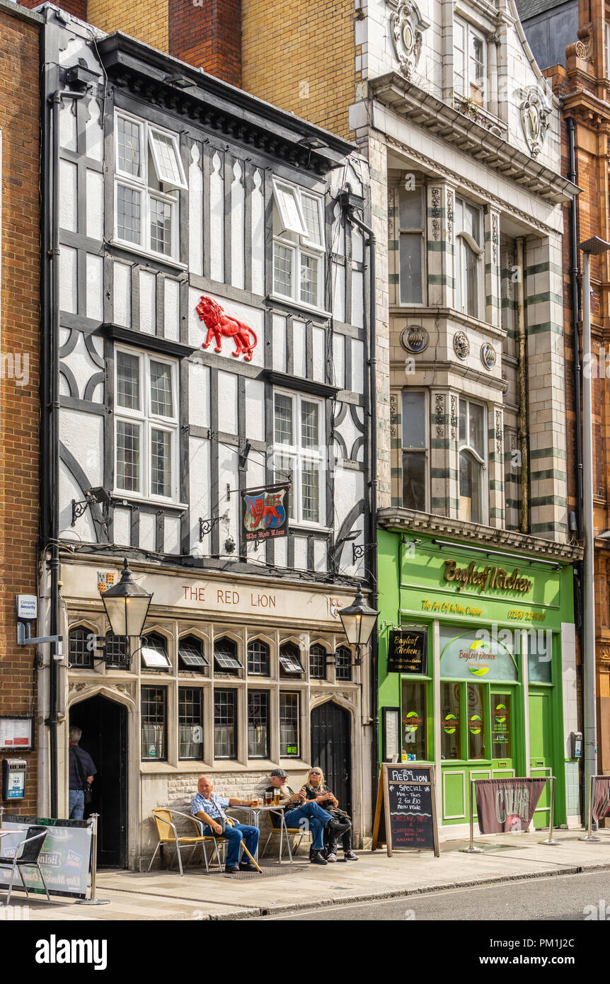 The historic front facade of the Red Lion pub  - the oldest pub in Southampton along the High Street, Southampton, Hampshire, England, UK Stock Photo