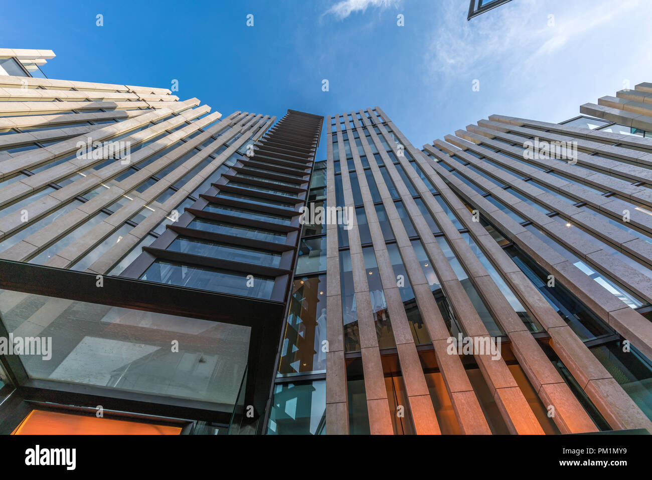 Street level view of The Jewels of Aoyama building By architect Jun