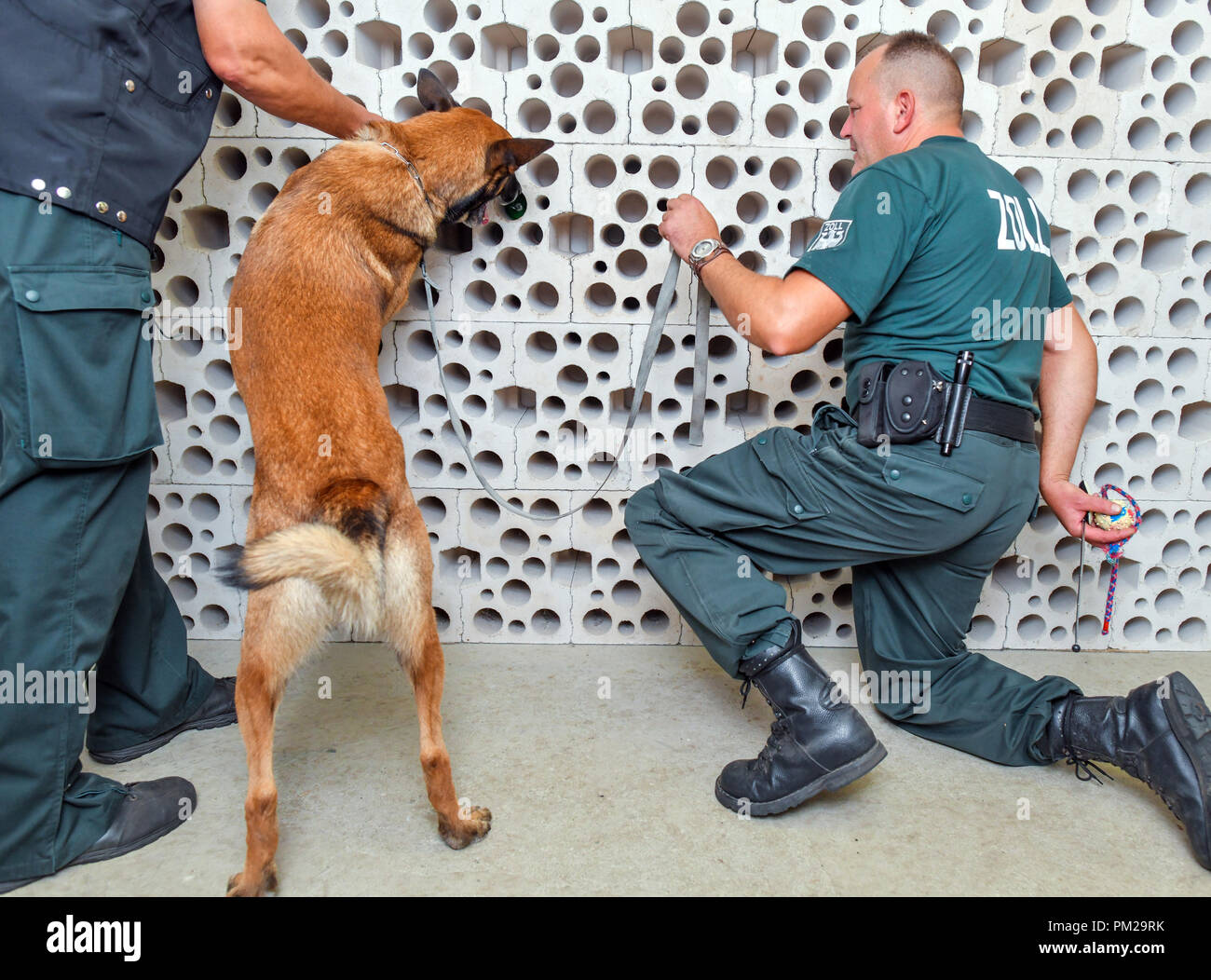 drug dog handler