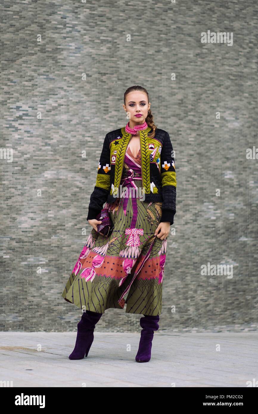 Xenia Tchoumitcheva posing outside the Temperley London runway show during London Fashion Week - Sept 15, 2018 - Photo: Runway Manhattan ***For Editorial Use Only*** | usage worldwide Stock Photo