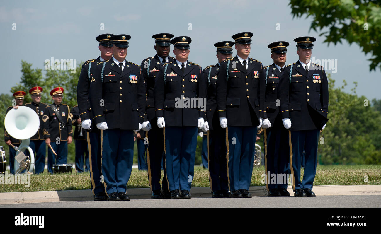 UNITED STATES - June 11: Capt. George L. Barton U.S. Army, 101st ...