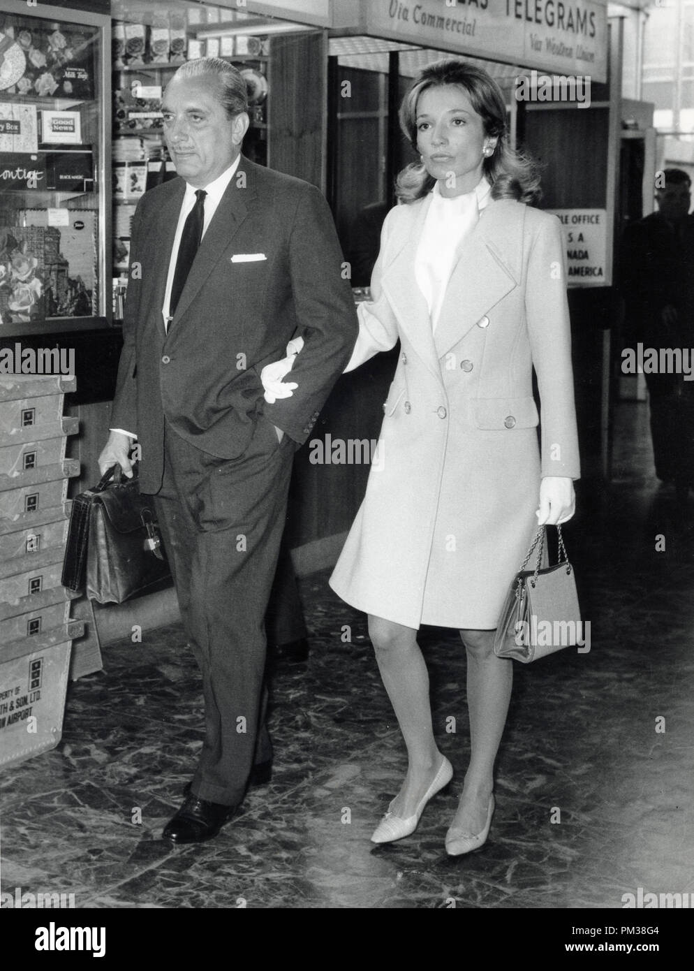 Princess Lee Radziwill and her husband, Polish Prince StanisÅ‚aw Albrecht  RadziwiÅ‚Å‚, 1968. File Reference # 1204 003THA © JRC /The Hollywood  Archive - All Rights Reserved Stock Photo - Alamy