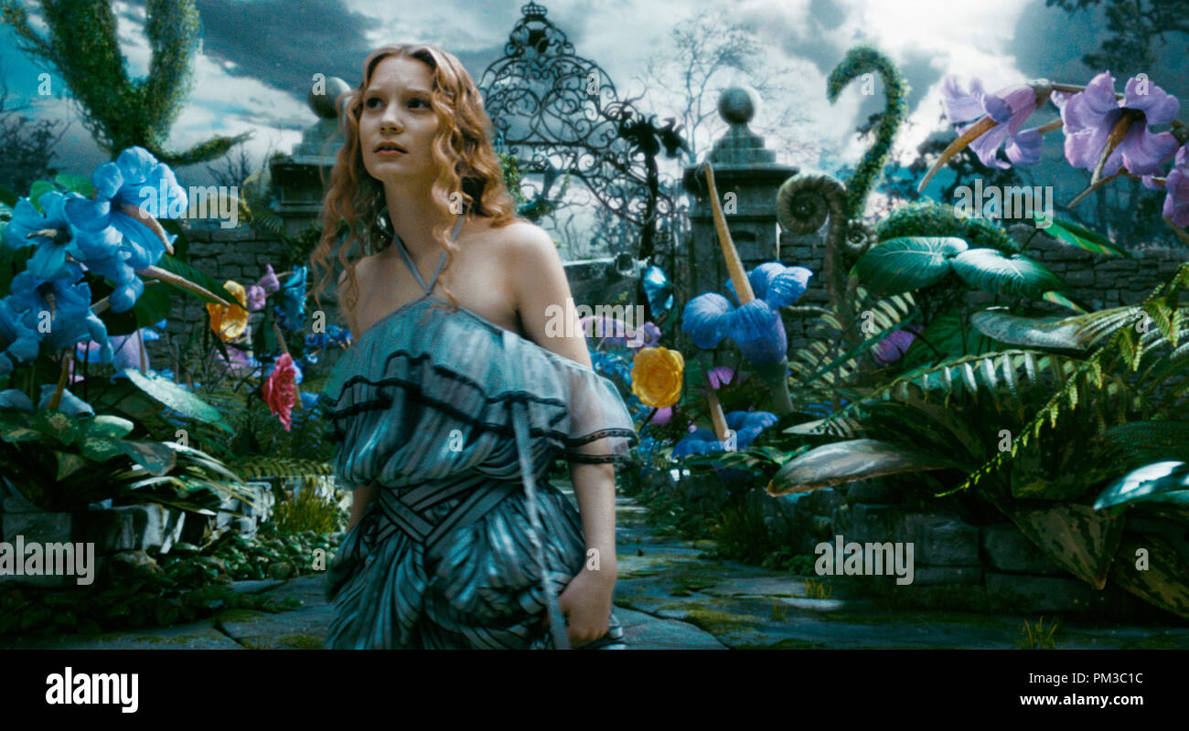 'ALICE IN WONDERLAND'  Mia Wasikowska  ©Disney Enterprises, Inc. All Rights Reserved.      Film Frame Stock Photo