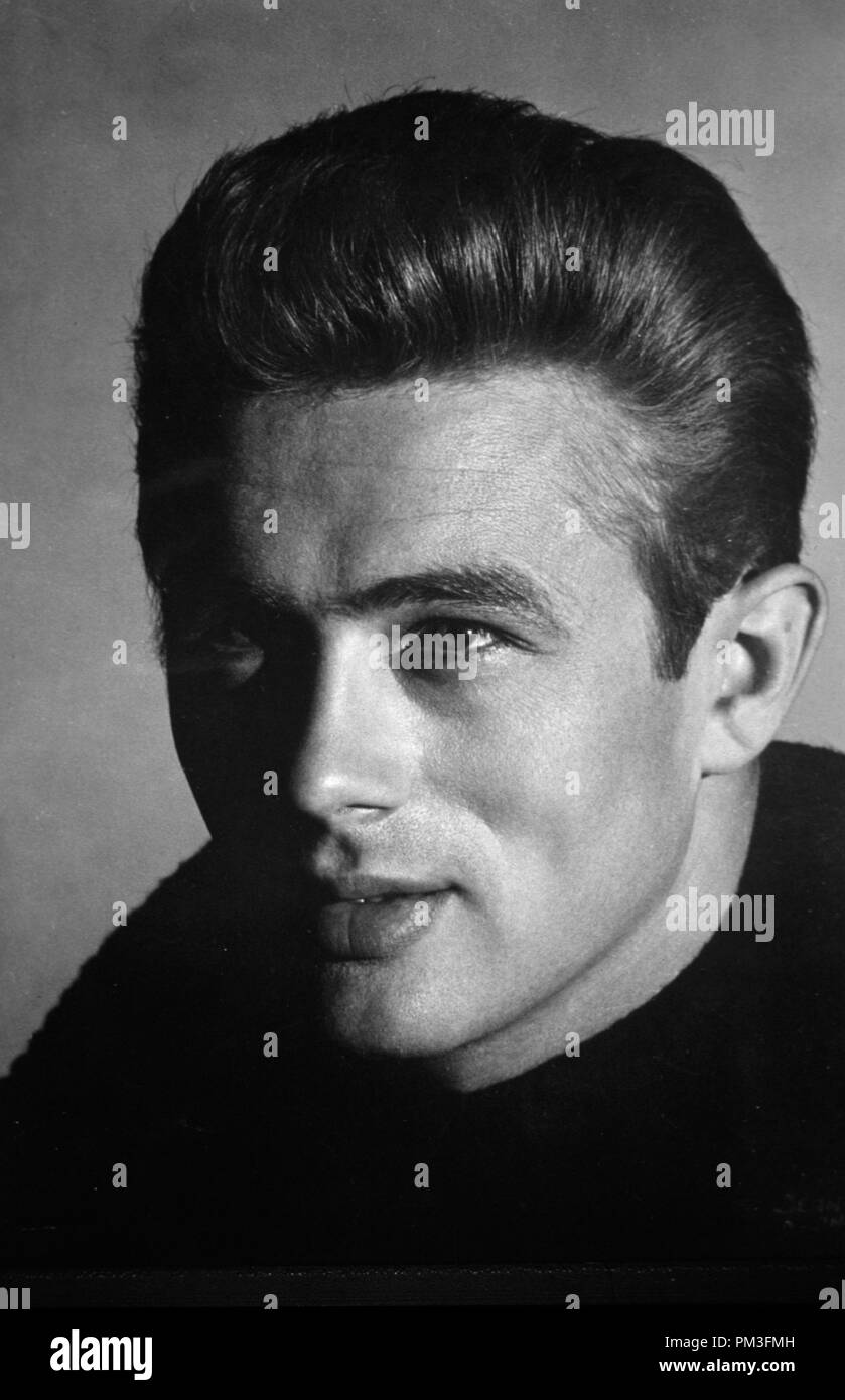Studio Publicity Still: James Dean, circa 1955.   File Reference # 30732 1258THA Stock Photo