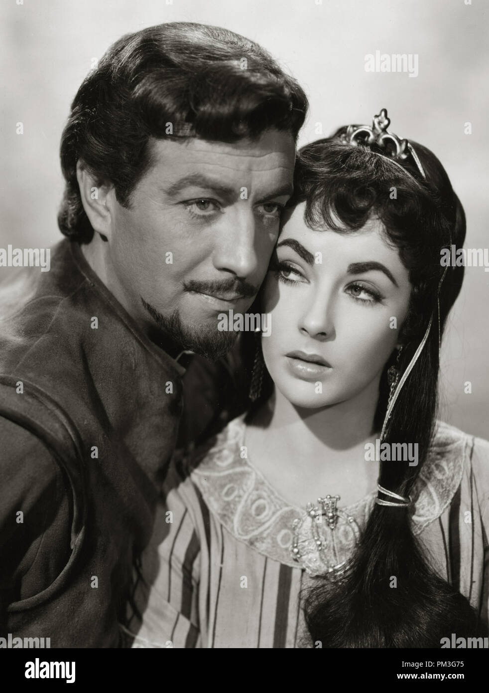 Robert Taylor and Elizabeth Taylor, 'Ivanhoe' 1952 MGM File Reference # 30732 475THA Stock Photo