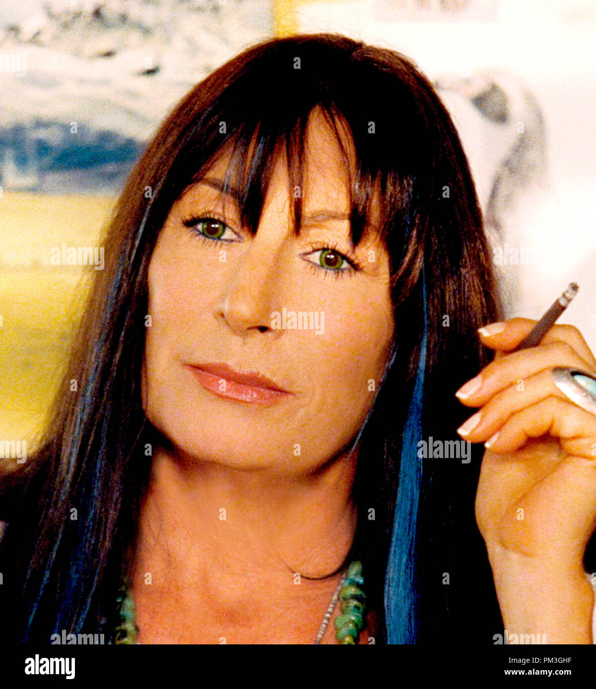 Film Still from 'The Life Aquatic with Steve Zissou' Anjelica Huston © 2004 Touchstone Pictures File Reference # 307351154THA  For Editorial Use Only -  All Rights Reserved Stock Photo