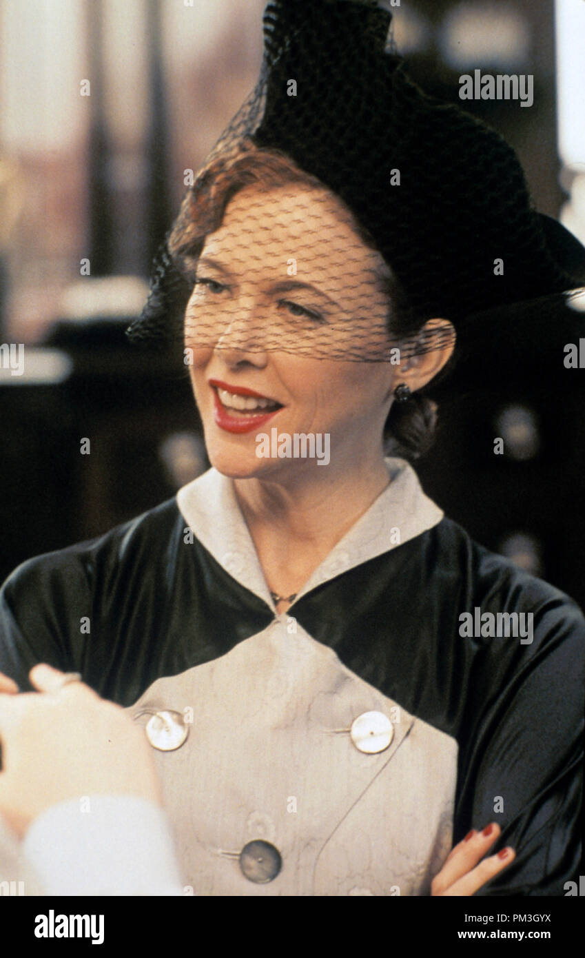 Film Still from 'Being Julia' Annette Bening © 2004 Sony Pictures Photo Alex Dukay  File Reference # 30735725THA  For Editorial Use Only -  All Rights Reserved Stock Photo