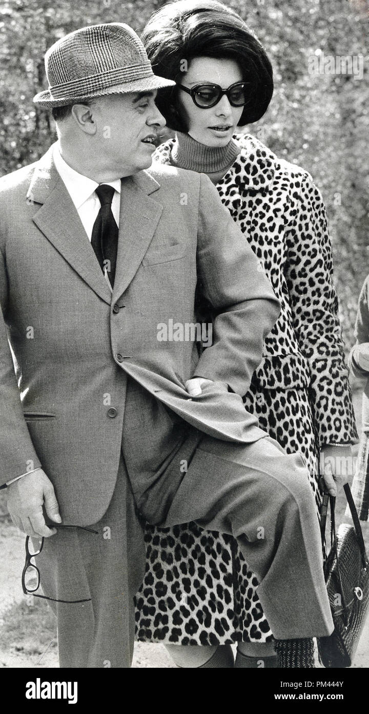Sophia Loren and Carlo Ponti in Paris, April1966. File Reference #1016 018THA © JRC /The Hollywood Archive - All Rights Reserved. Stock Photo