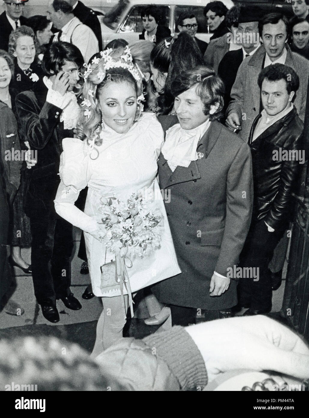Sharon Tate and Roman Polanski on their wedding day, January 20,1968. File  Reference #1027 019THA © JRC /The Hollywood Archive - All Rights Reserved  Stock Photo - Alamy