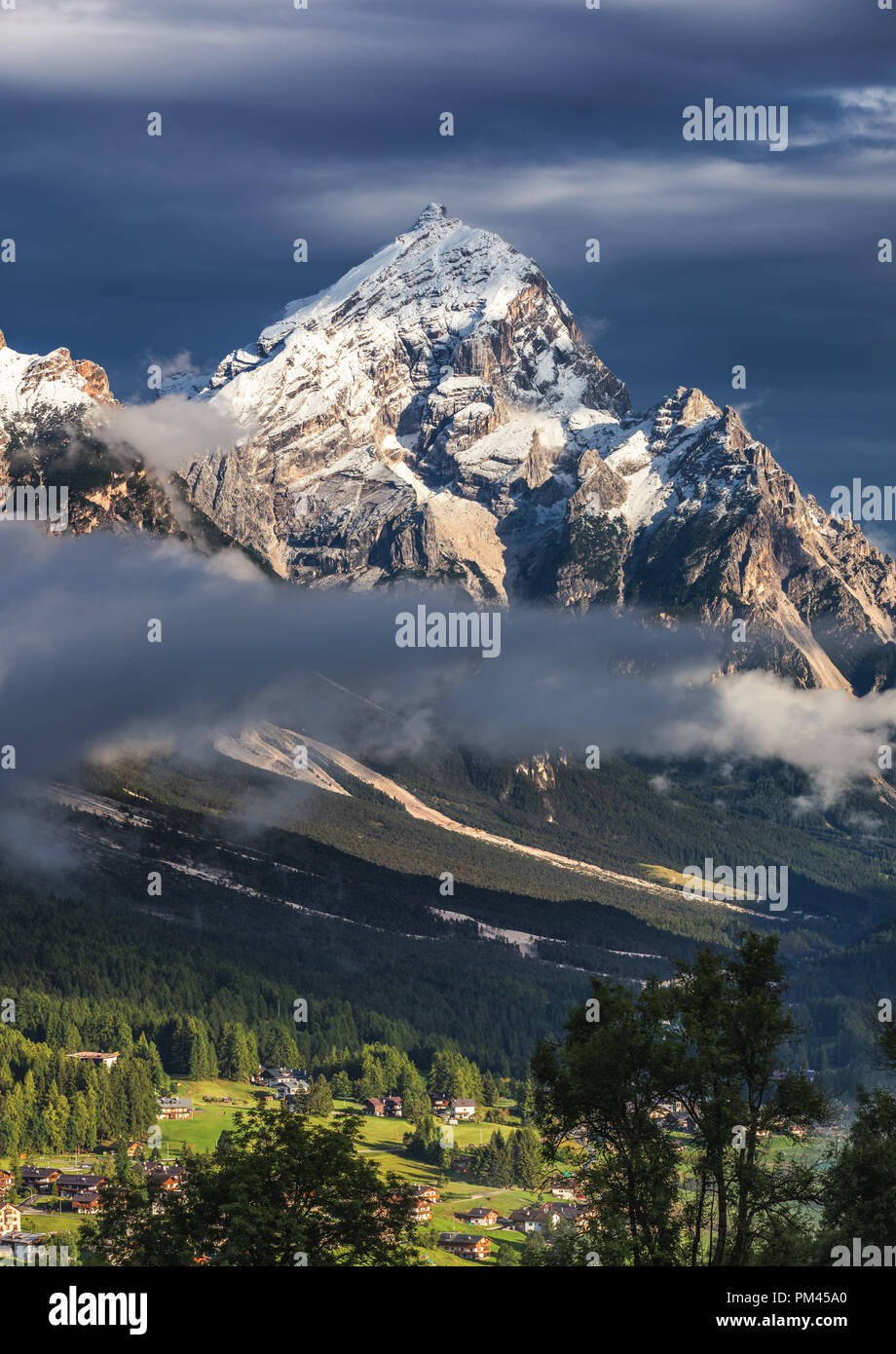 Monte Antelao (3263m) above San Vito di Cadore (close to Cortina d'Ampezzo),  is the second highest mountain in Dolomiti, also known as the King of the  Stock Photo - Alamy