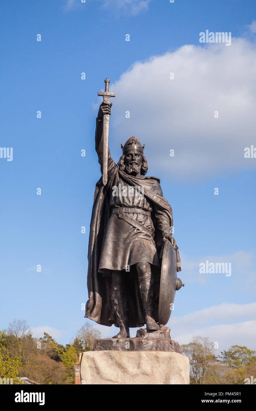 Alfred's statue in Winchester, thought you arselings might appreciate it! :  r/TheLastKingdom