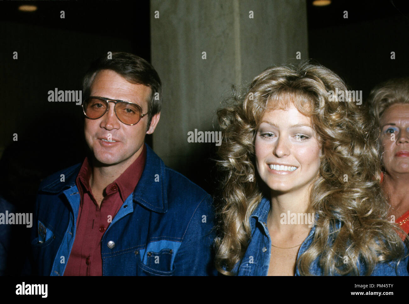 Farrah Fawcett and Lee Majors, circa 1973. File Reference #1044 002THA ©  JRC /The Hollywood Archive - All Rights Reserved Stock Photo - Alamy