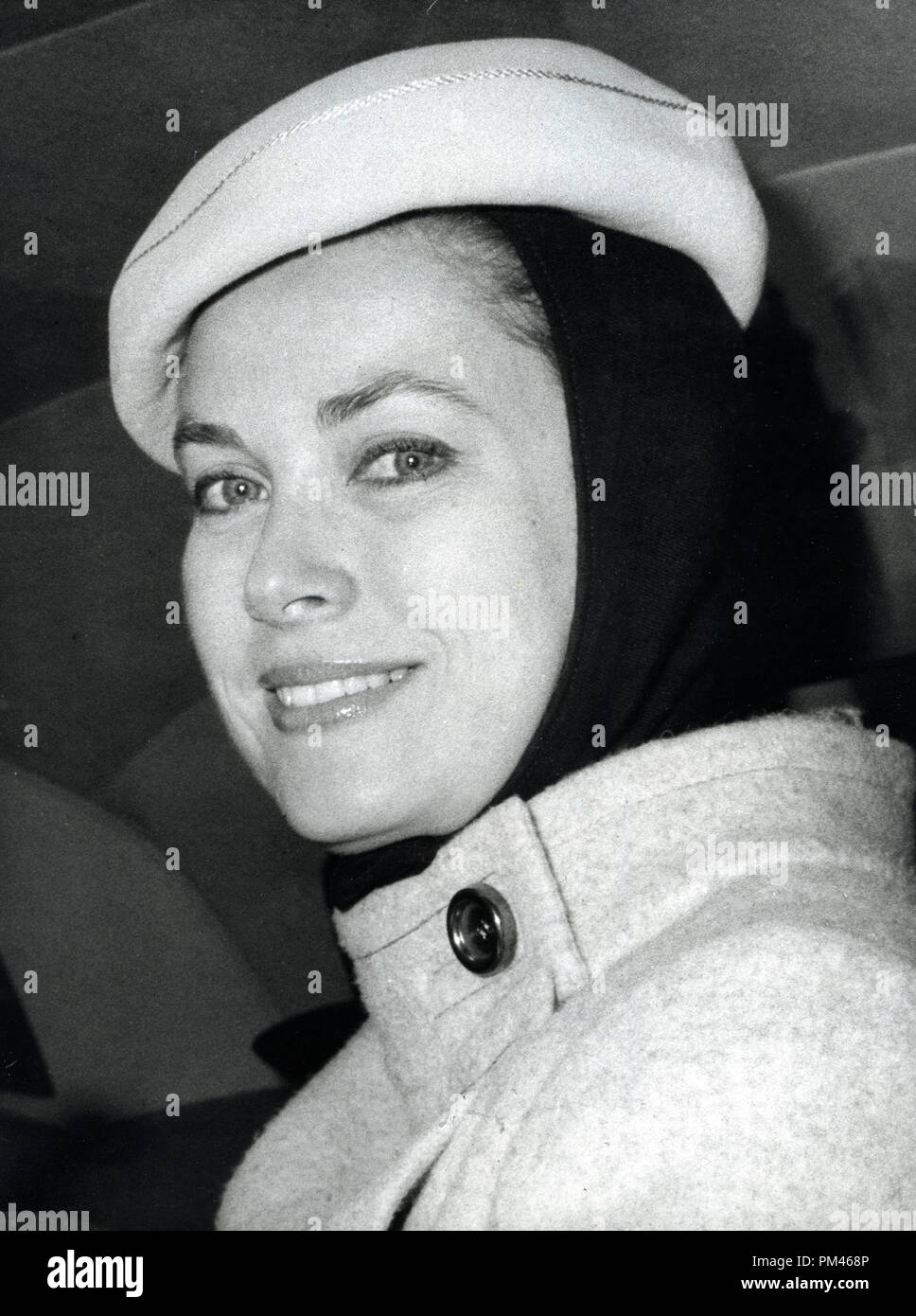 【美を堪能してください】GRACE KELLY 写真集10冊セット grace_kelly_04-1.jpg