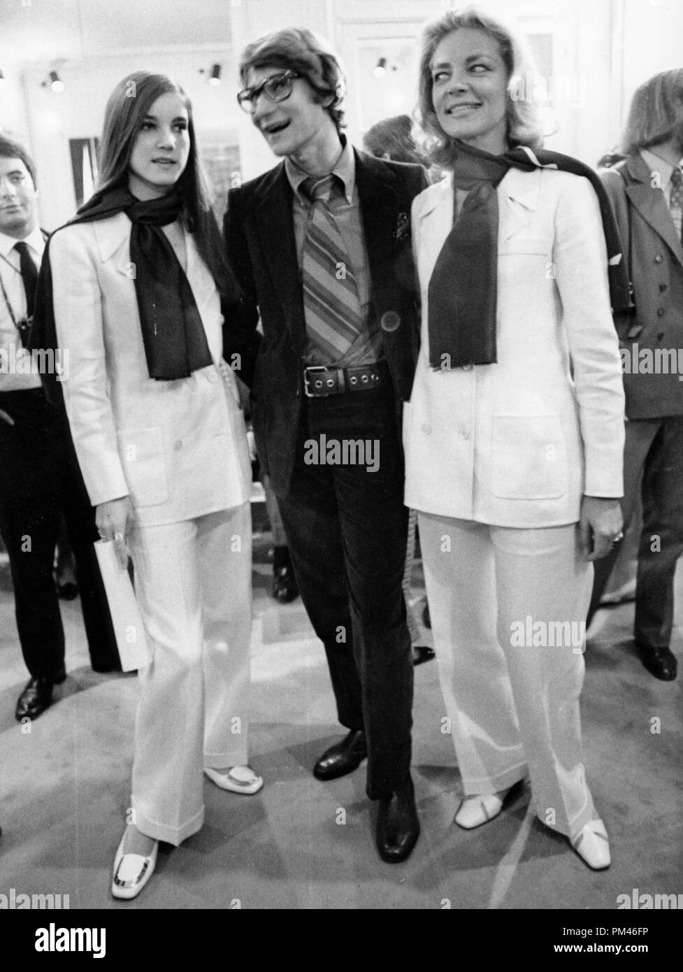 Lauren Bacall with daughter Leslie and Yves St.  Laurent after his fashion show, July 30,1968. File Reference #1068 002THA © JRC /The Hollywood Archive - All Rights Reserved. Stock Photo