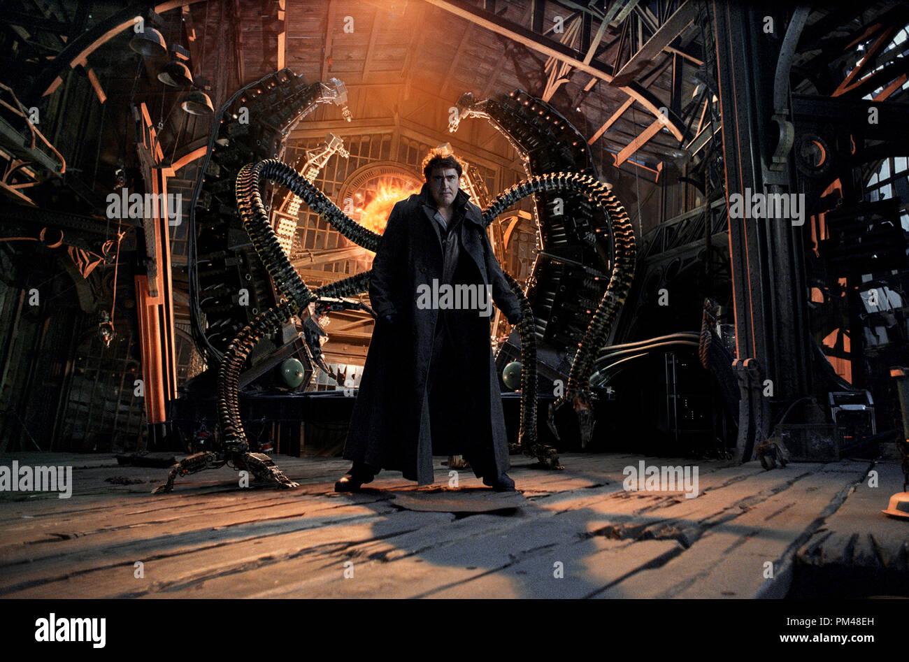 'Spider-Man 2' Alfred Molina (Dr. Otto Octavius/'Doc Ock')  © 2004 Columbia / Sony Pictures Stock Photo