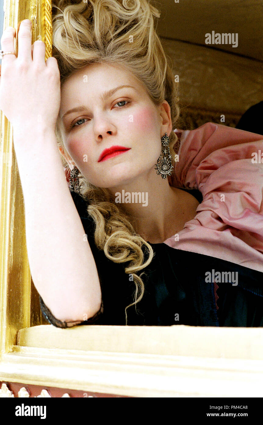 Marie antoinette film still hi-res stock photography and Marie antoinette film still hi-res stock photography and