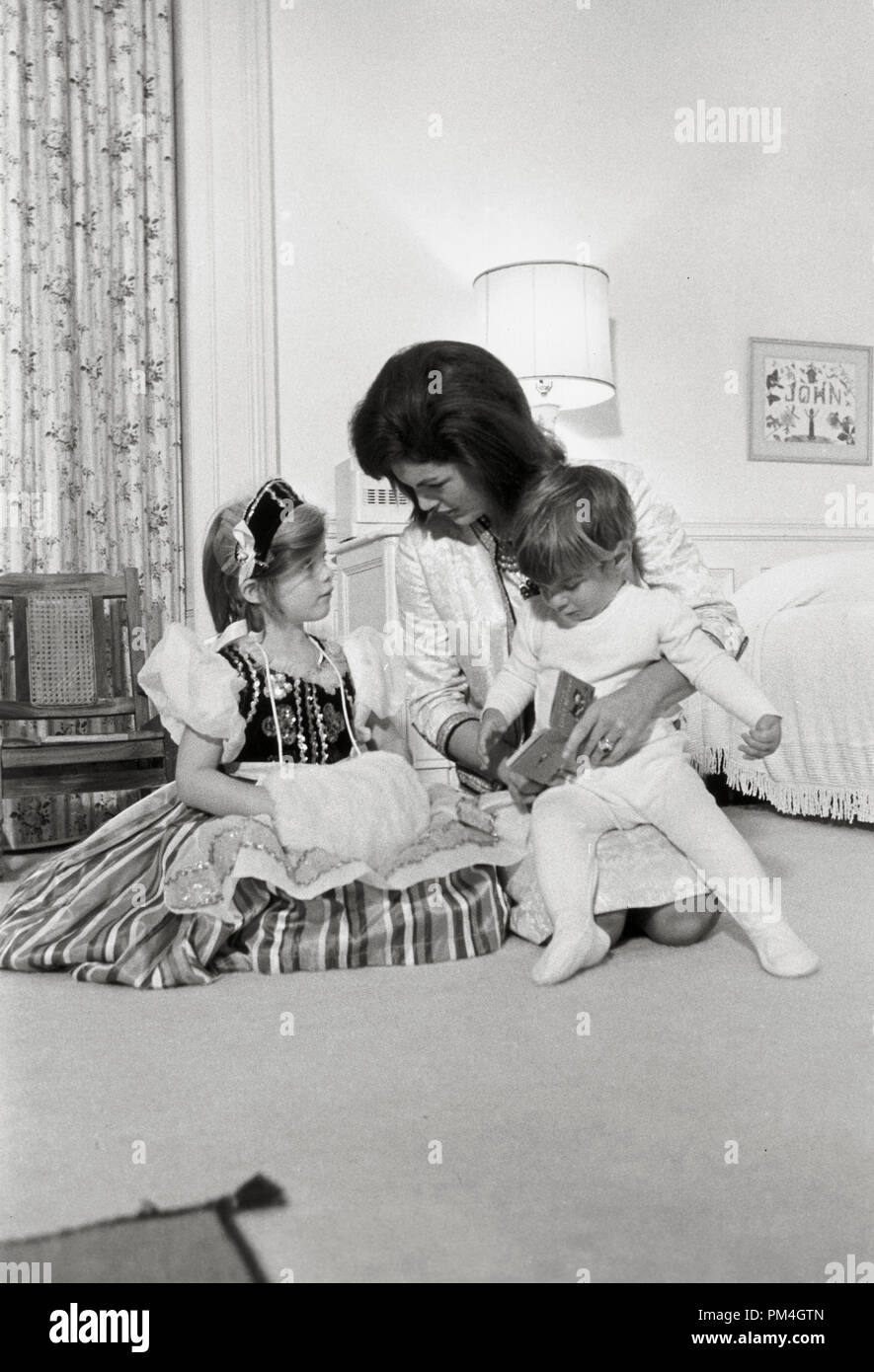 First Lady Jacqueline Kennedy White House bedroom 1962 JFK New 8x10 Photo