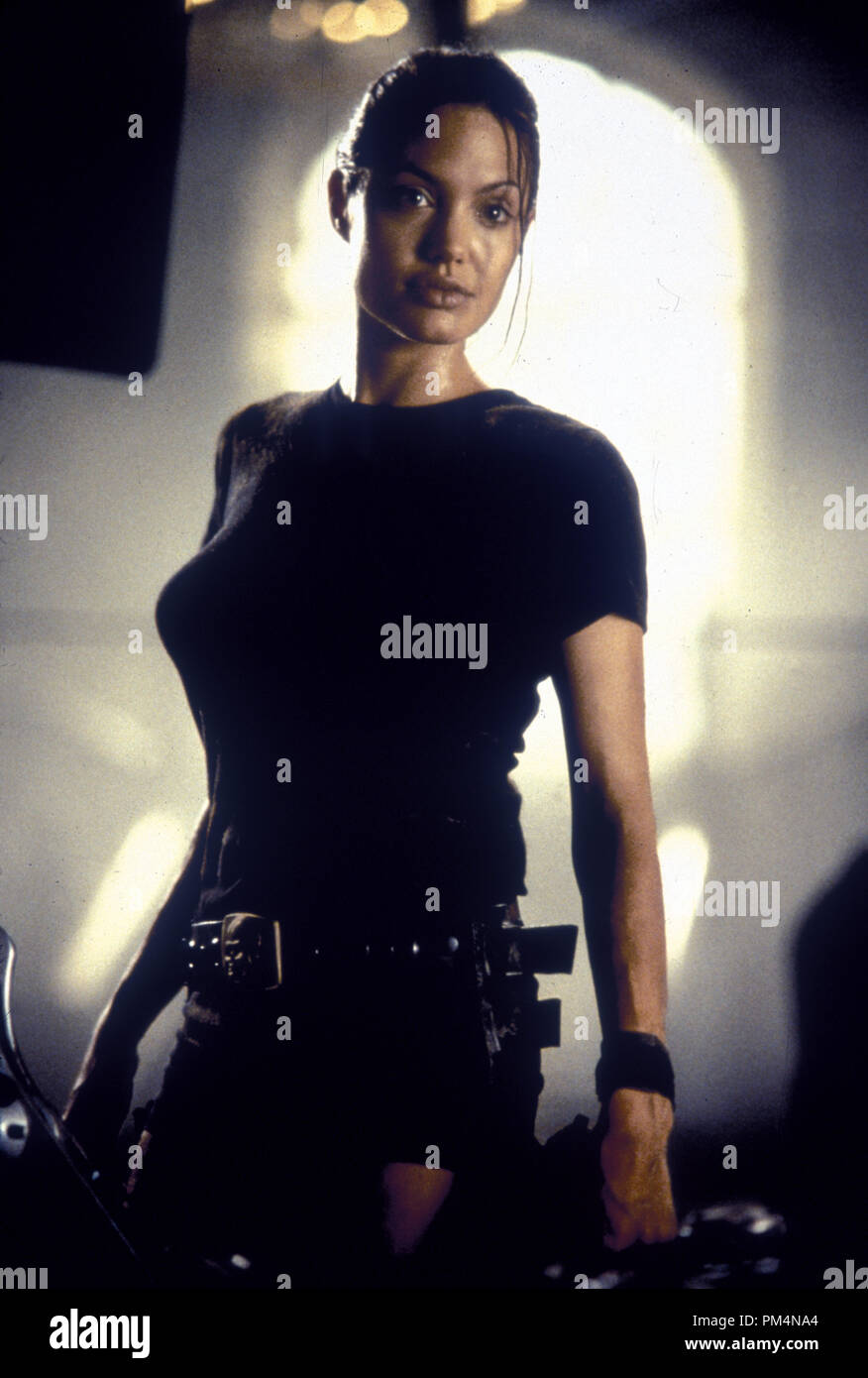Tomb Raider Angelina Jolie © 2001 Paramount Stock Photo - Alamy