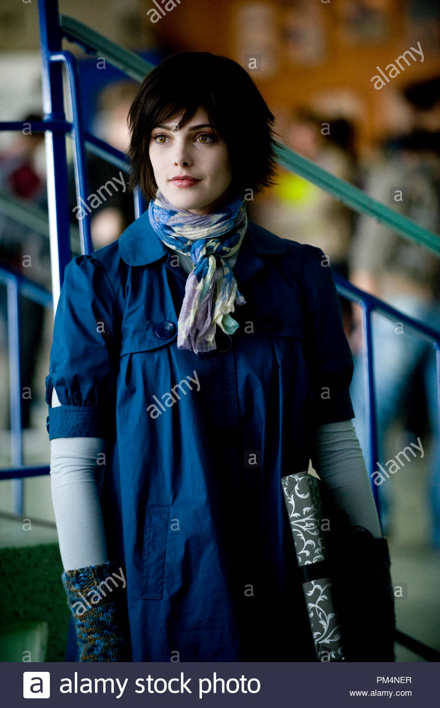 ashley greene stars as alice cullen in the twilight saga new moon
