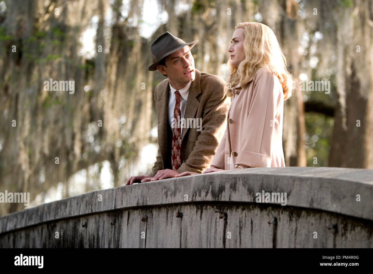 Film Still from "All the King's Jude Law, Kate Winslet Photo Credit: Hayes Stock Photo - Alamy