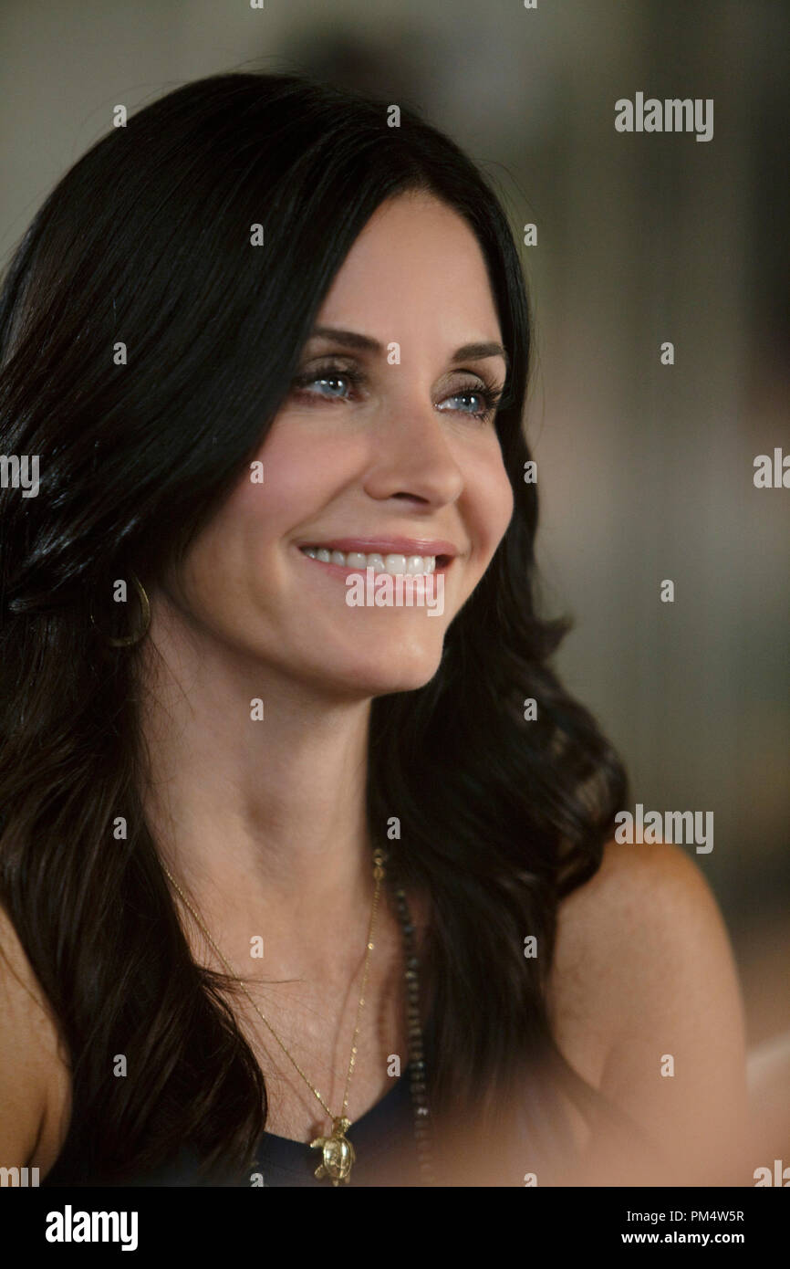 COUGAR TOWN "Makin' Some Noise" COURTENEY COX Stock Photo Alamy