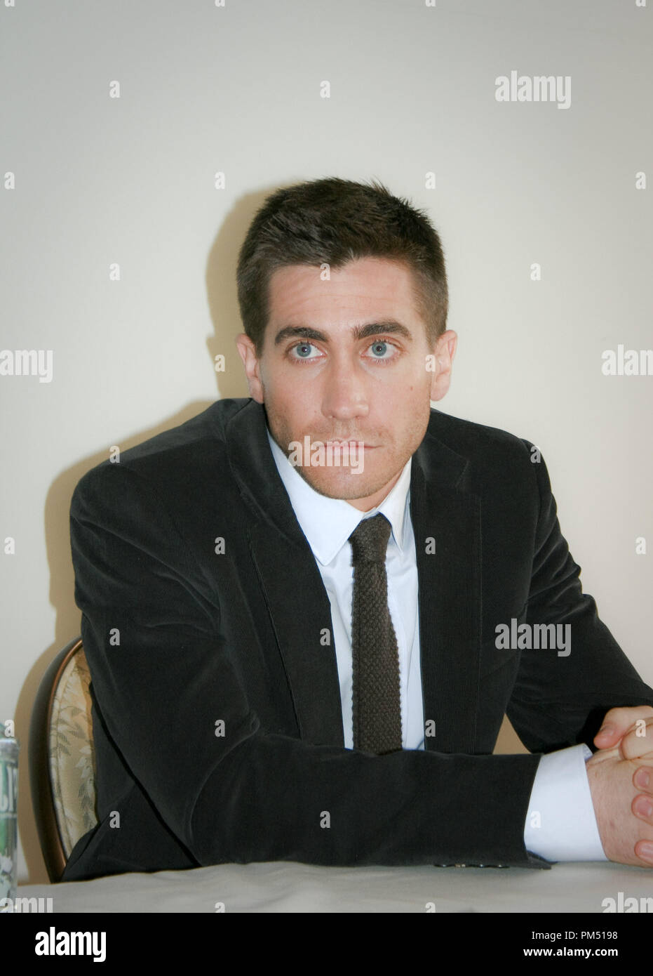Jake Gyllenhaal, "Brothers" Portrait Session, December 3, 2009.  Reproduction by American tabloids is absolutely forbidden. File Reference #  30167 12JRC For Editorial Use Only - All Rights Reserved Stock Photo - Alamy