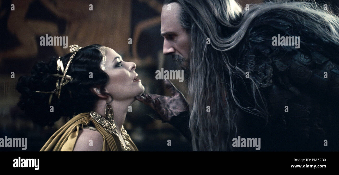 (L-r) POLLY WALKER as Cassiopeia and RALPH FIENNES as Hades in Warner Bros. Pictures’ and Legendary Pictures’ “Clash of the Titans,” distributed by Warner Bros. Pictures. Stock Photo