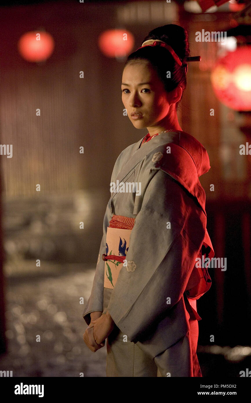 Film Still / Publicity Still from 'Memoirs of a Geisha'  Ziyi Zhang © 2005 Columbia Pictures Photo Credit: David James  File Reference # 30736594THA  For Editorial Use Only -  All Rights Reserved Stock Photo