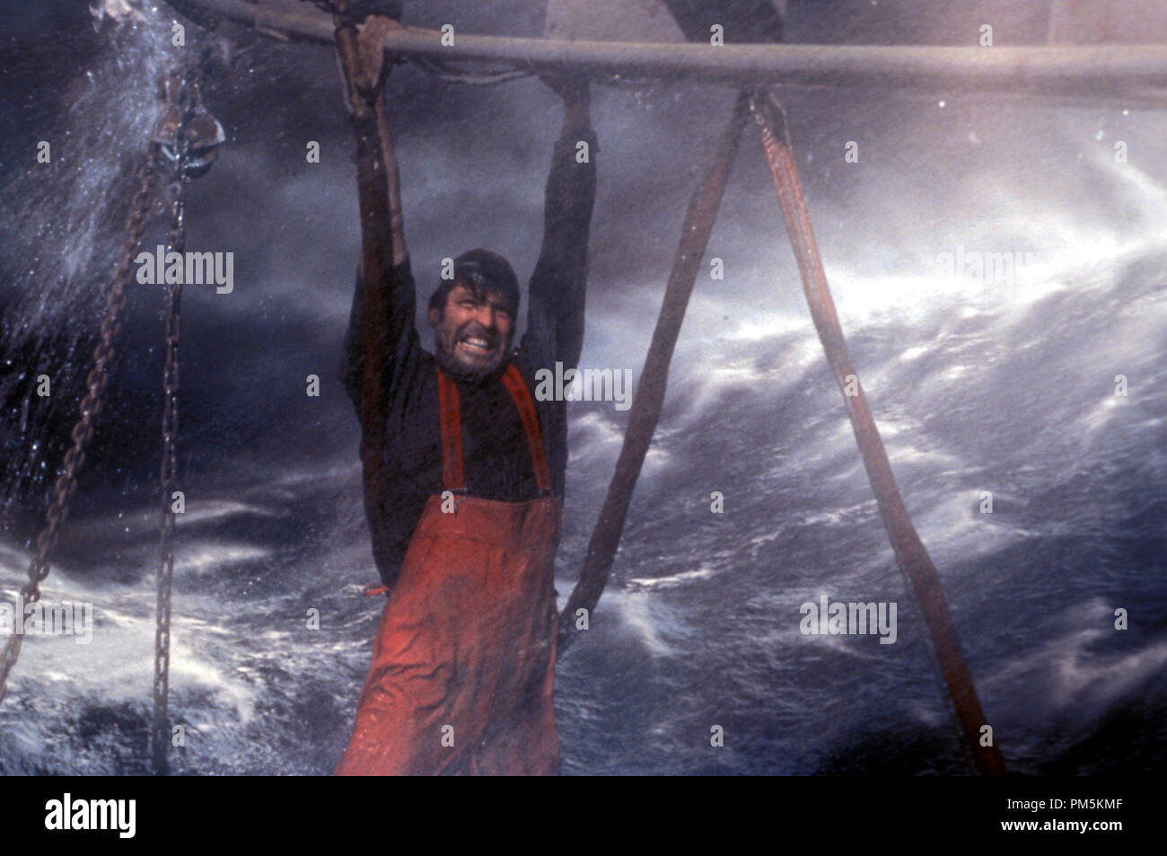 Film Still / Publicity Stills from 'Perfect Storm, The' George Clooney Photo Credit: Claudette Barius © 2000 Warner Bros. File Reference # 30846288THA  For Editorial Use Only -  All Rights Reserved Stock Photo