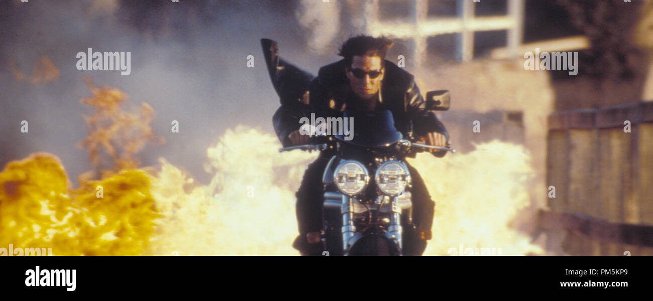 Film Still / Publicity Stills from 'Mission: Impossible 2' Tom Cruise © 2000 Paramount File Reference # 30846335THA  For Editorial Use Only -  All Rights Reserved Stock Photo
