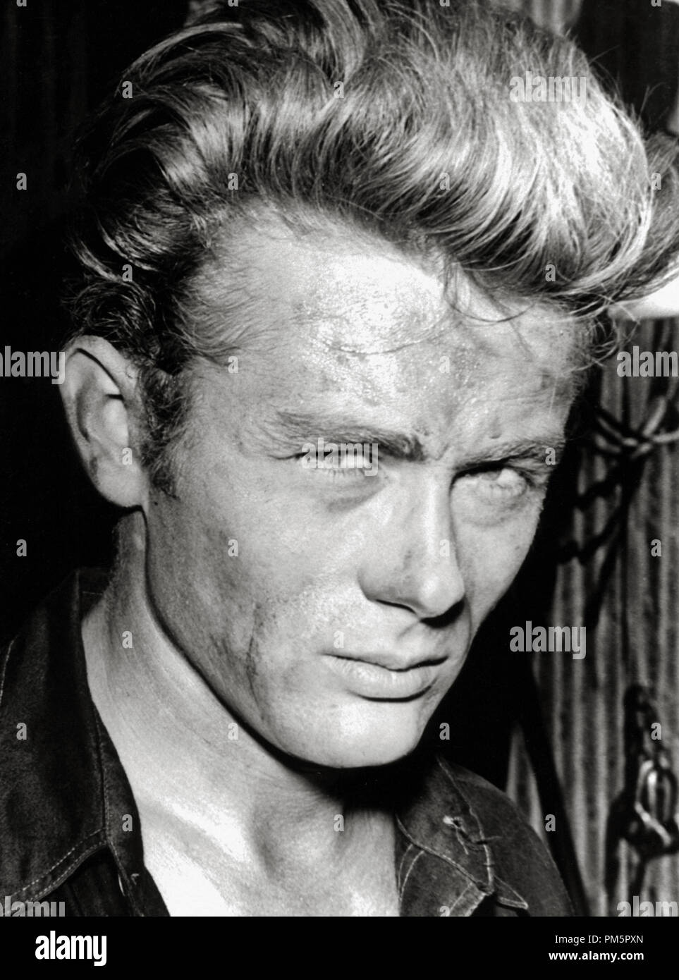 James Dean, 'Giant' 1955 Warner Brothers File Reference # 30928 918THA Stock Photo