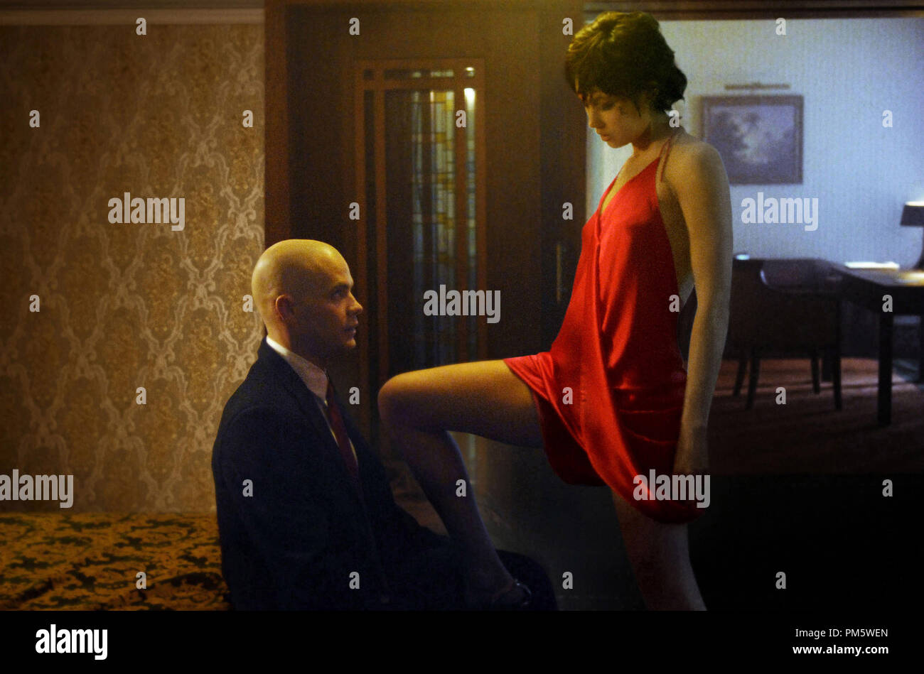 Studio Publicity Still from 'Hitman' Timothy Olyphant, Olga Kurylenko © 2007 20th Century Fox    File Reference # 307381037THA  For Editorial Use Only -  All Rights Reserved Stock Photo