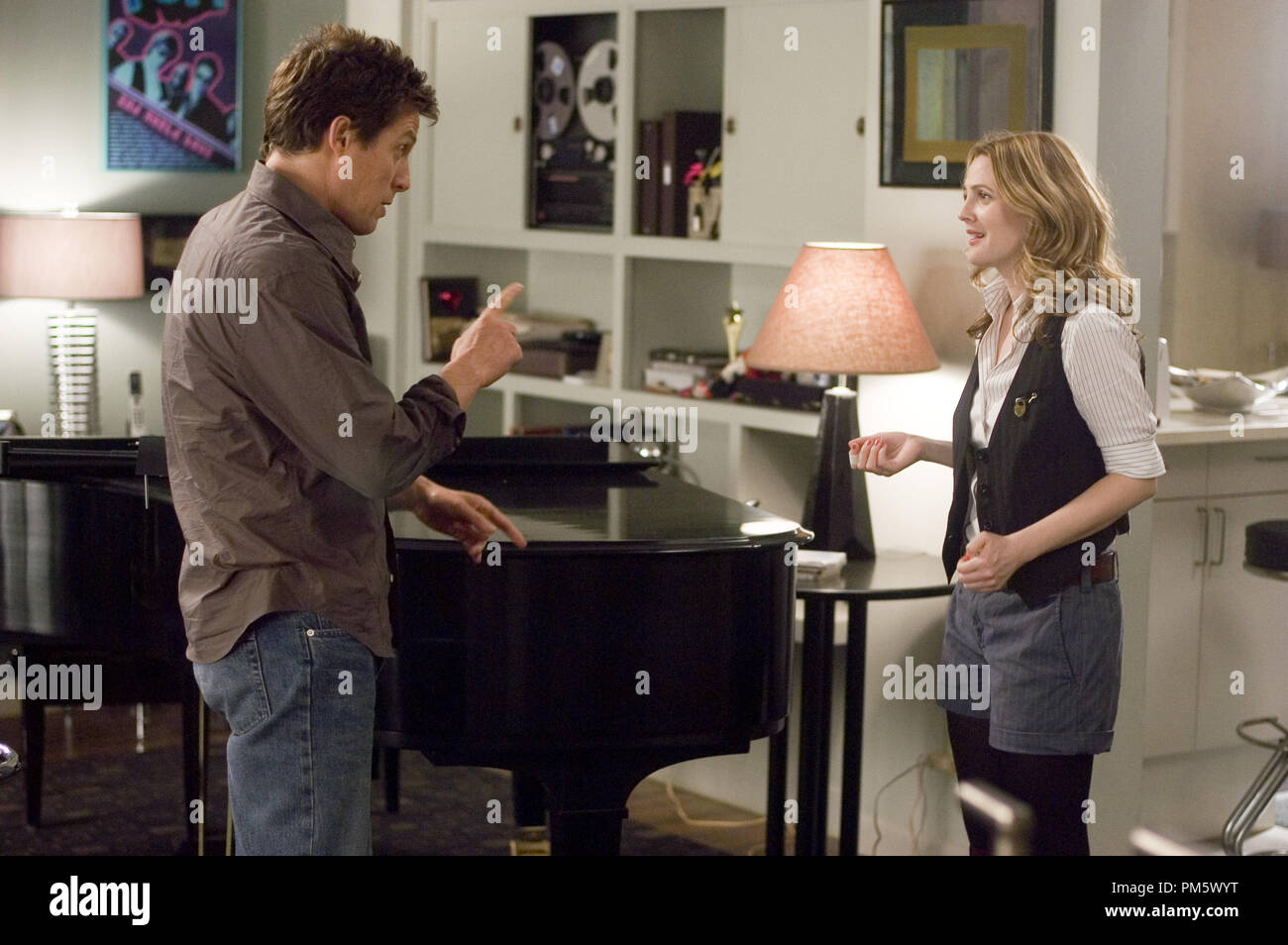 Studio Publicity Still from "Music and Lyrics" Hugh Grant, Drew