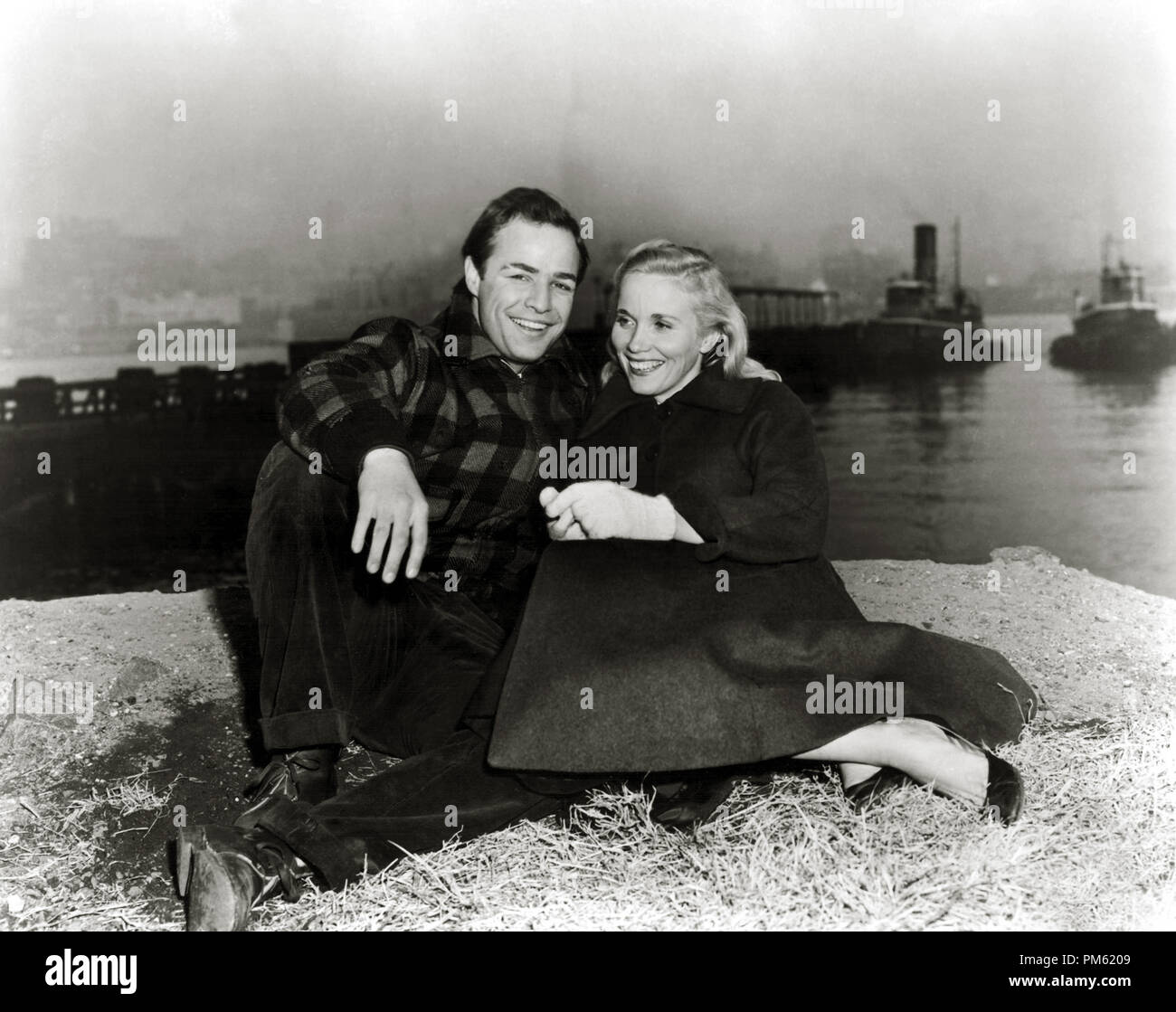 "On the Waterfront", Marlon Brando, 1954  File Reference # 30803_006 Stock Photo