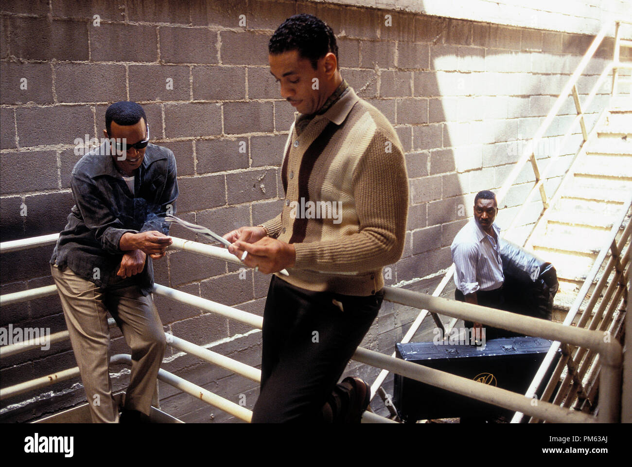 Film Still from 'Ray' Jamie Foxx, Clifton Powell, Harry Lennix © 2004 Universal Photo Credit: Nicola Goode Stock Photo