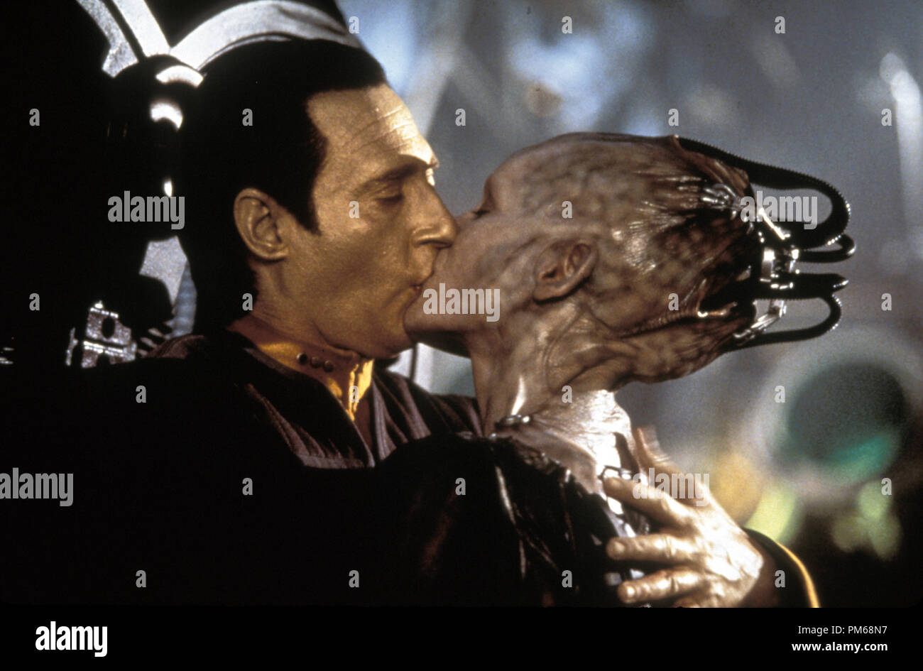 Film Still from 'Star Trek: First Contact' Brent Spiner, Alice Krige © 1996 Paramount Photo Credit: Elliott Marks  File Reference # 31042233THA  For Editorial Use Only - All Rights Reserved Stock Photo