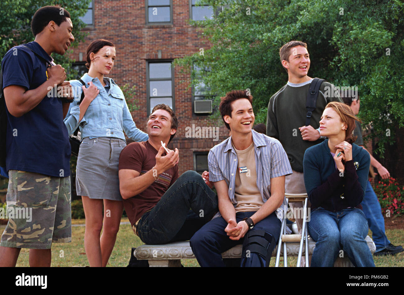 Film Still / Publicity Still from "A Walk to Remember" Al Thompson, Paz de  la Huerta, Clayne Crawford, Shane West, Jonathan Parks Jordan, Lauren German  © 2002 Warner Brothers Stock Photo - Alamy