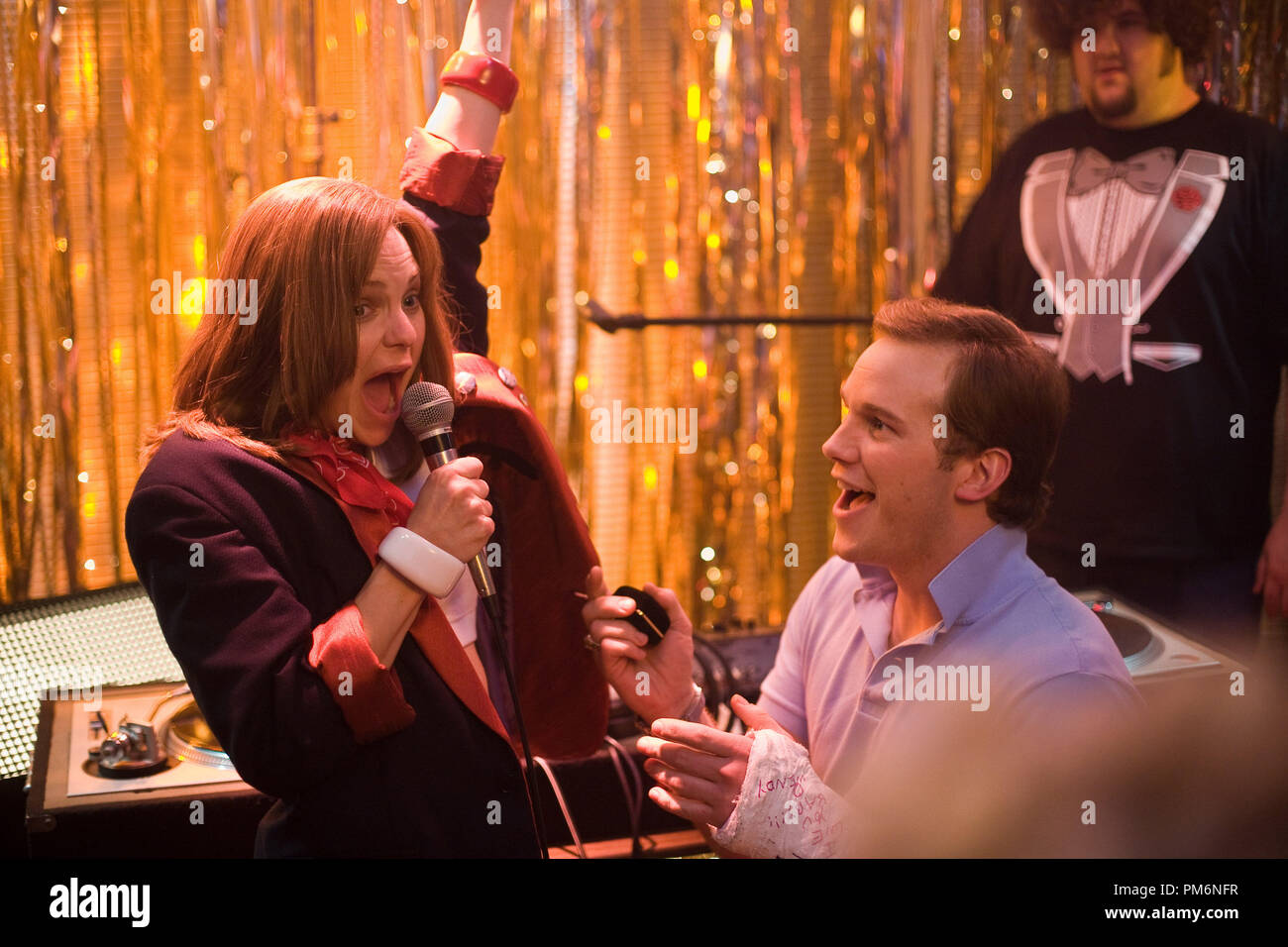 Left to right.) ANNA FARIS and CHRIS PRATT star in Relativity Media's. TAKE  ME HOME TONIGHT Stock Photo - Alamy, image size:1300x956