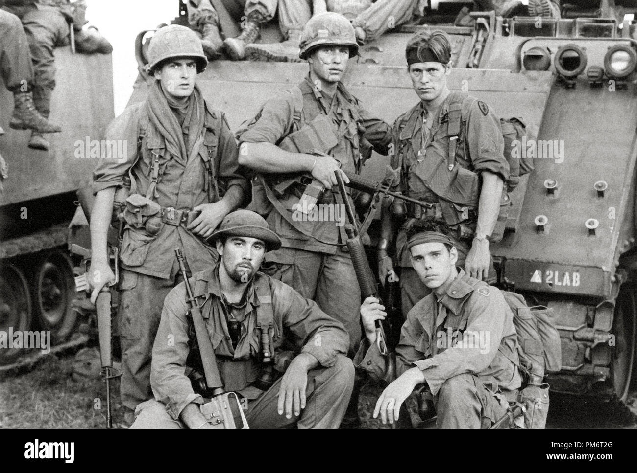 Platoon 1986 tony todd hi-res stock photography and images - Alamy