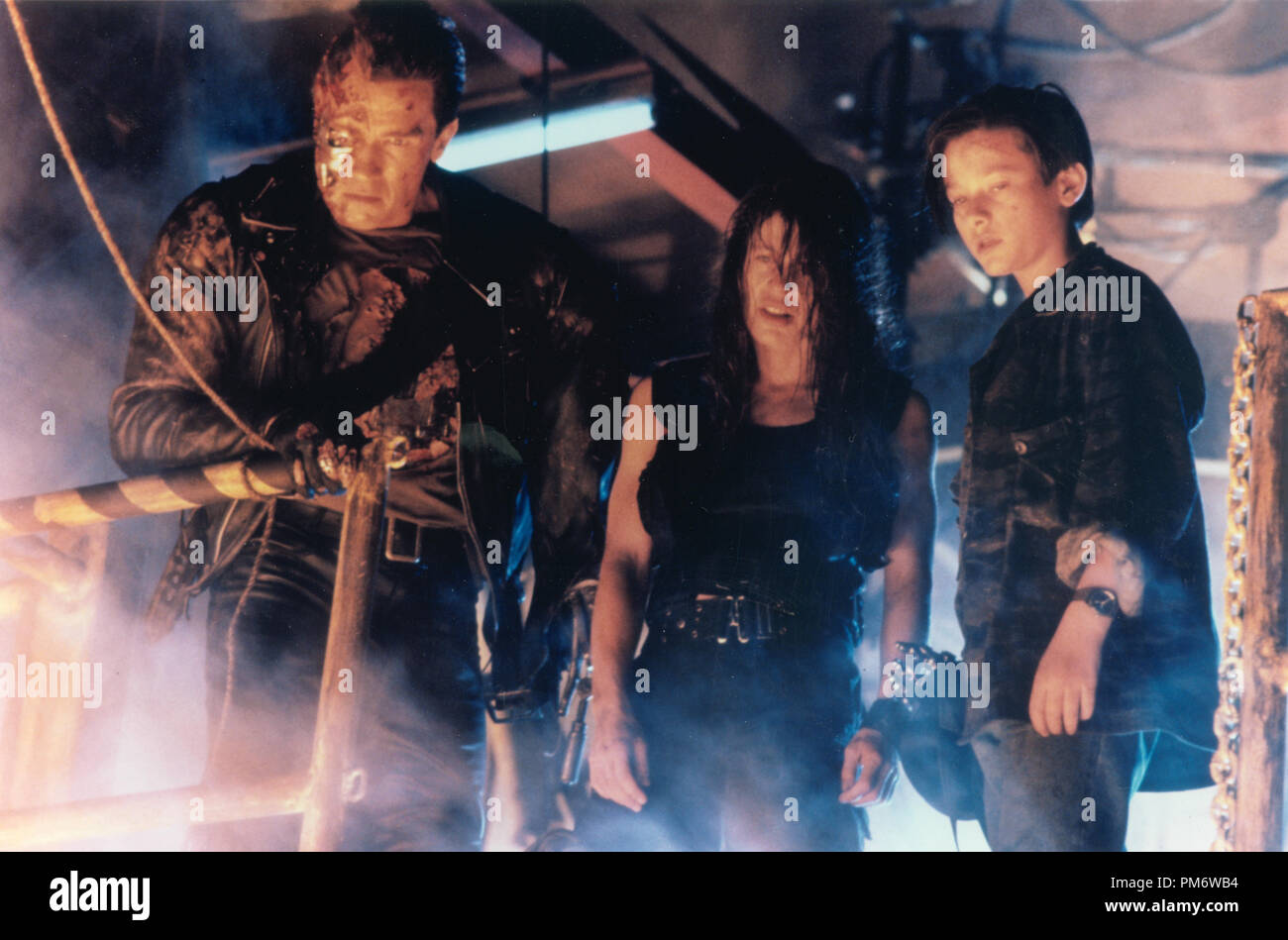 Film Still from 'Terminator 2: Judgment Day' Arnold Schwarzenegger, Linda Hamiilton, Edward Furlong © 1991 Carolco Photo Credit: Zade Rosenthal Stock Photo