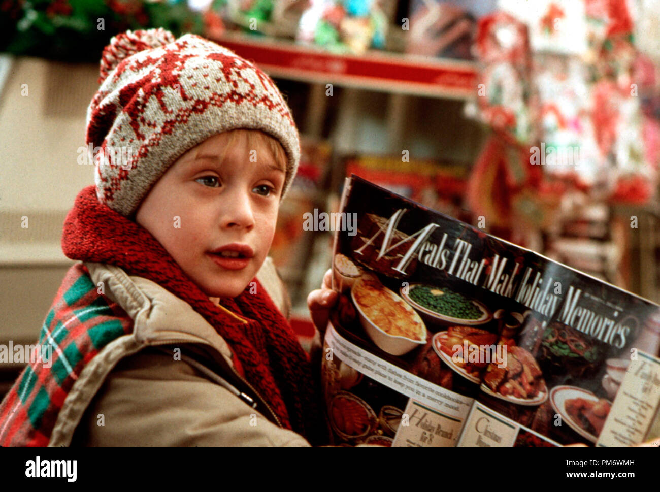 Film Still from 'Home Alone' Macaulay Culkin © 1990 20th Century Fox Stock Photo