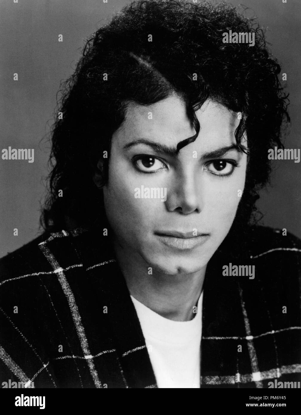 Studio Publicity Still: Michael Jackson   circa 1986   File Reference # 31202 1031THA Stock Photo